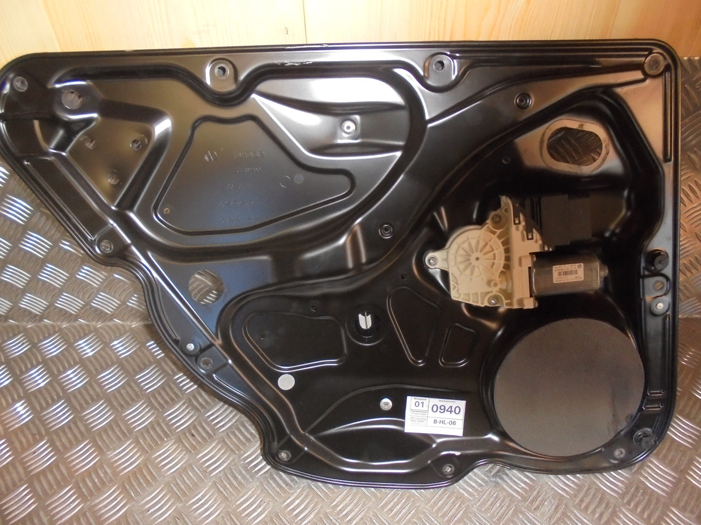 VW Passat 3C Rudemotor - Rudehejs Med OEM Nr. Ophugger Fra VW Ophugger