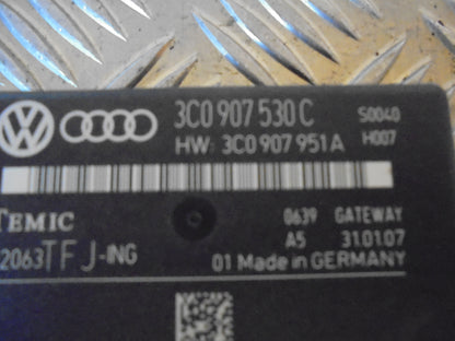 VW Passat 3C Relæ Diverse Med OEM Nr. Ophugger Fra VW Ophugger