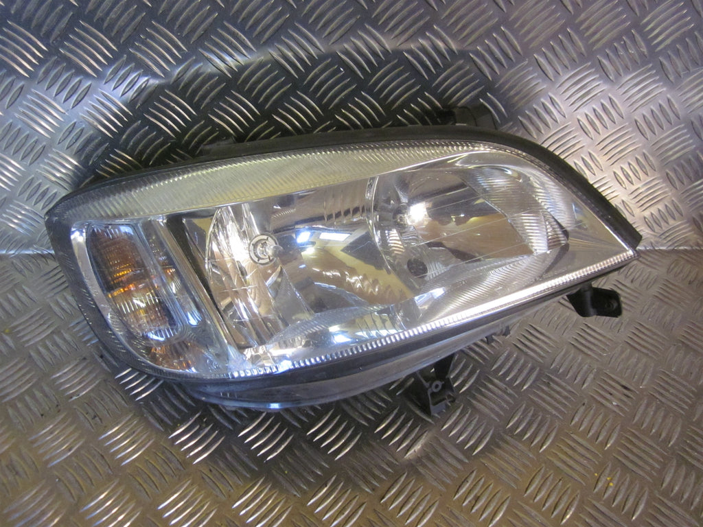 Opel Zafira A Forlygte Med OEM Nr. 9118792 Fra Opel Ophugger
