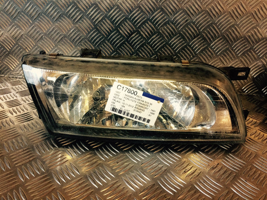 Nissan Almera N15 Forlygte Med OEM Nr. Ophugger Fra Nissan Ophugger