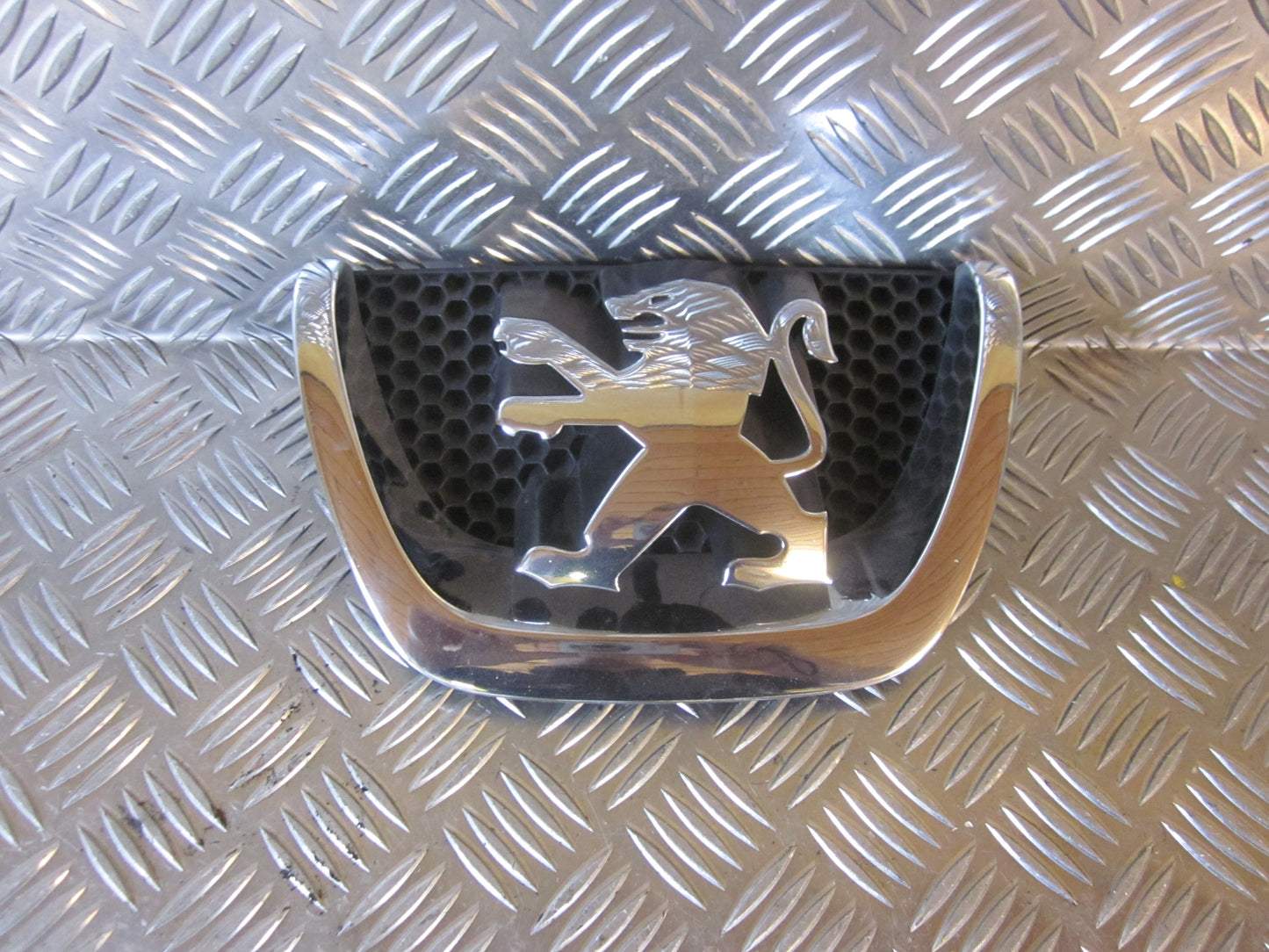 Peugeot 207 Frontgitter Med OEM Nr. Ophugger Fra Peugeot Ophugger