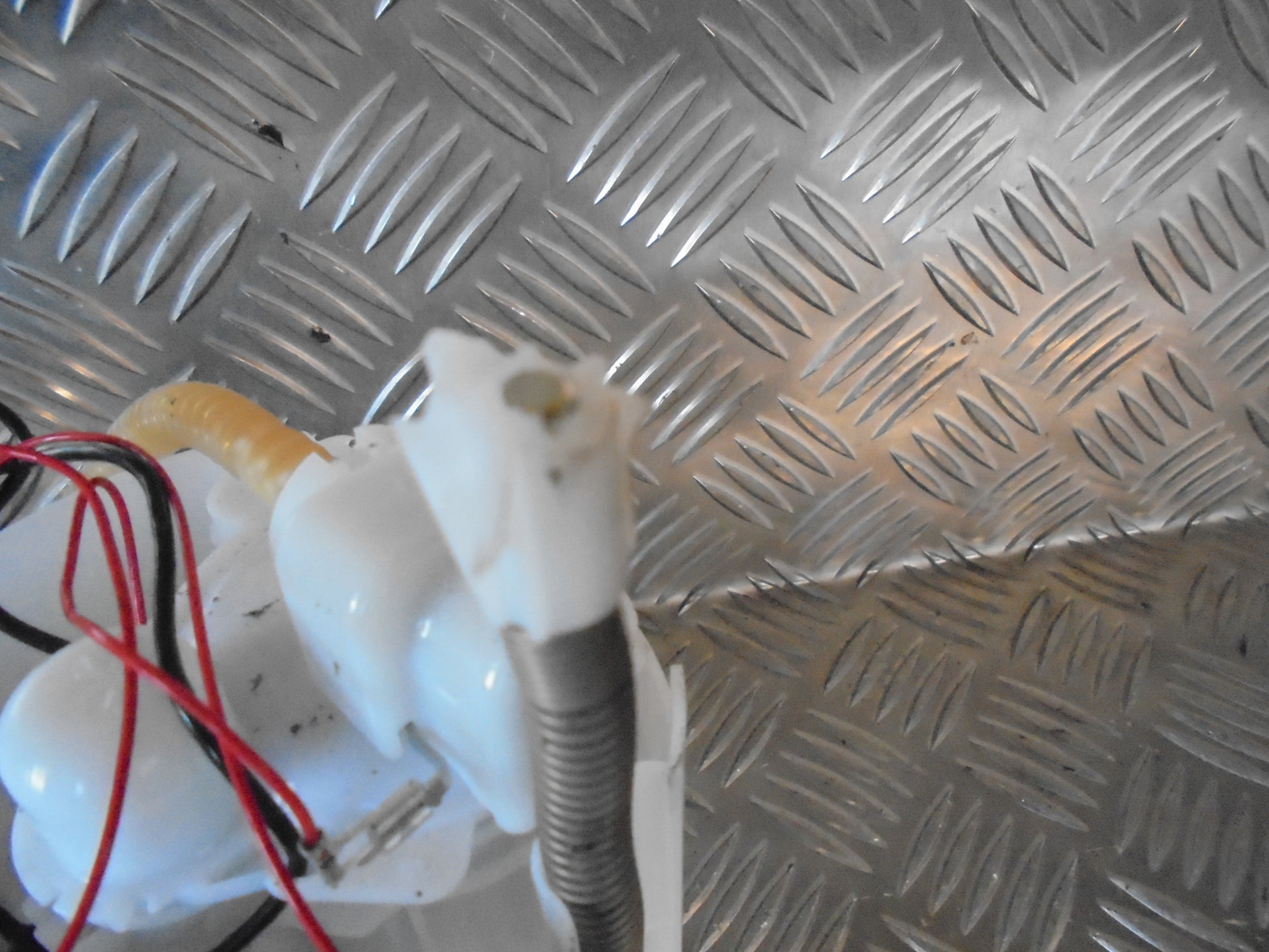 Ford Fiesta 7 Benz/Brændstofpumpe El Med OEM Nr. Ophugger Fra Ford Ophugger