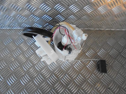 Ford Fiesta 7 Benz/Brændstofpumpe El Med OEM Nr. Ophugger Fra Ford Ophugger