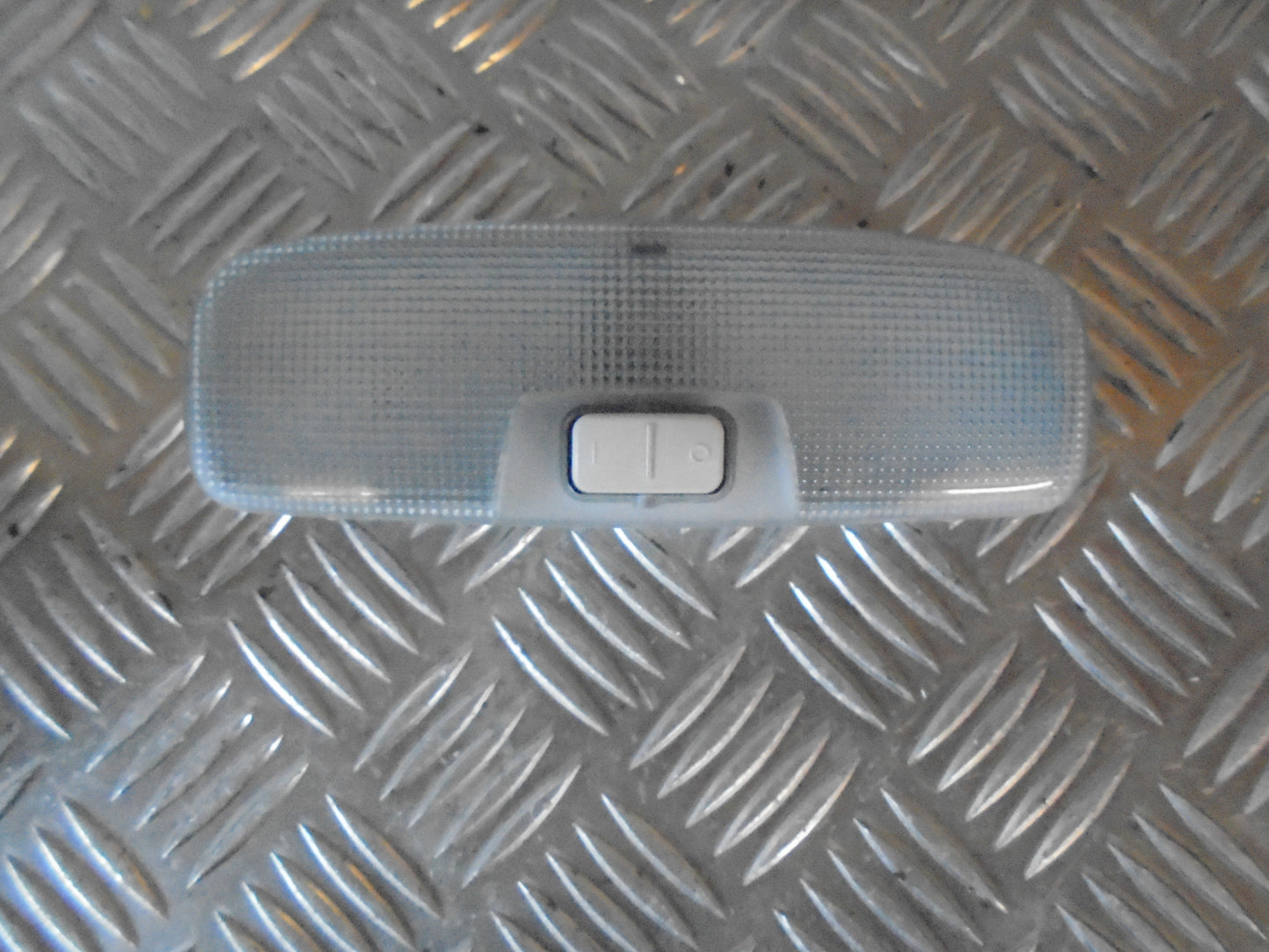 Ford Fiesta 7 Loftslys Med OEM Nr. Ophugger Fra Ford Ophugger