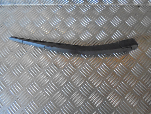 Ford Fiesta 7 Viskerarm Med OEM Nr. Ophugger Fra Ford Ophugger