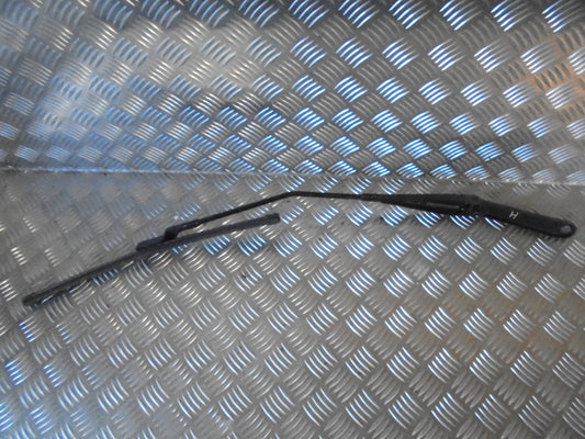 Ford Fiesta 7 Viskerarm Med OEM Nr. Ophugger Fra Ford Ophugger