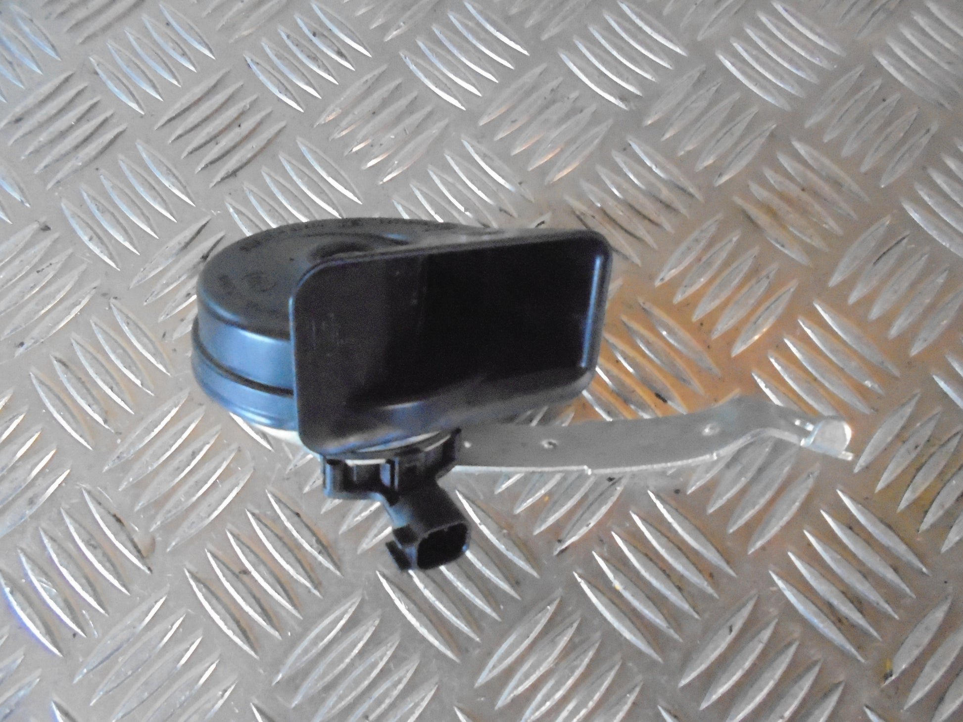 Ford Fiesta 7 Horn Med OEM Nr. Ophugger Fra Ford Ophugger