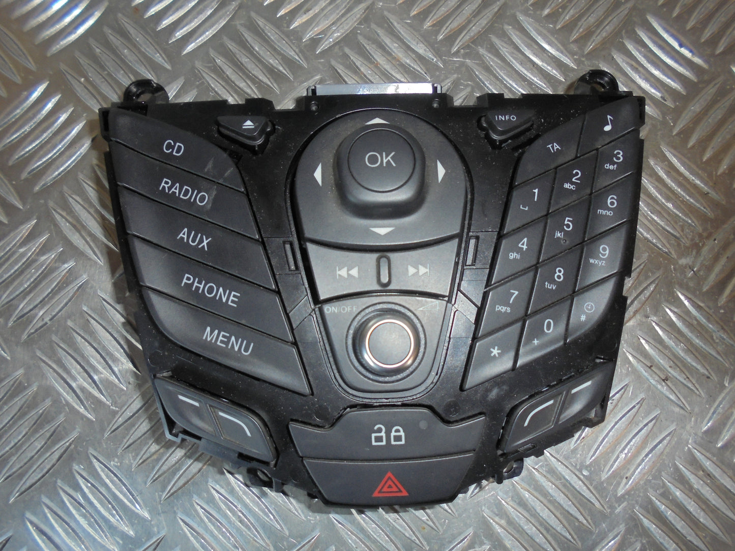 Ford Fiesta 7 Radio M/Cd Med OEM Nr. AV1T18K811DC Fra Ford Ophugger
