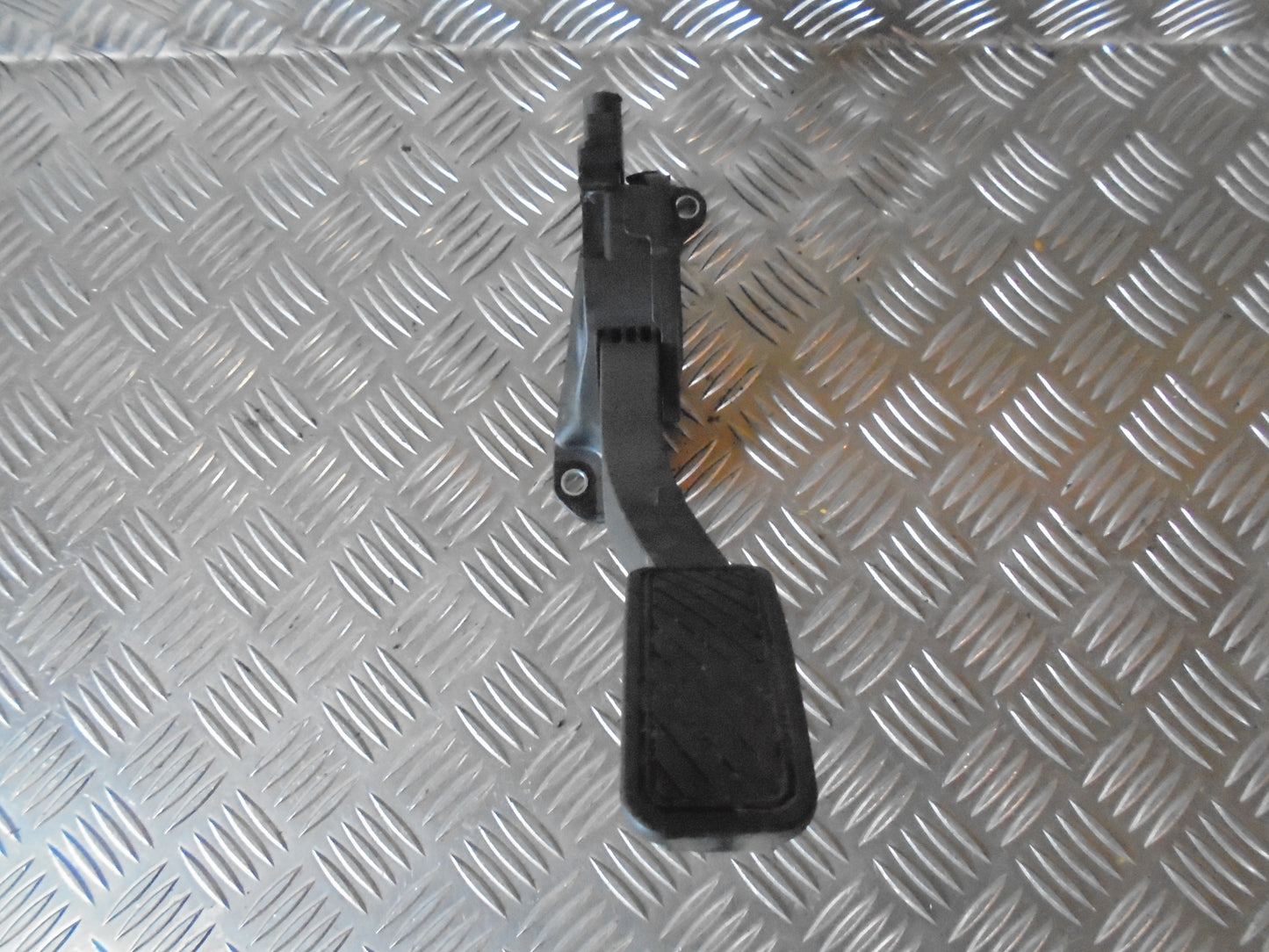 Ford Fiesta 7 Speederpedal Med OEM Nr. Ophugger Fra Ford Ophugger