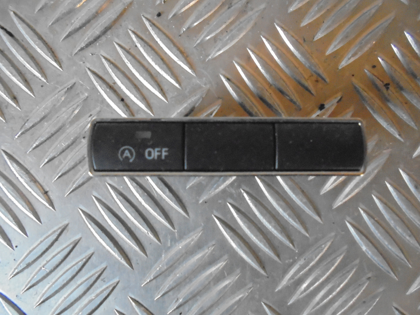 Ford Fiesta 7 Kontakt Diverse Med OEM Nr. Ophugger Fra Ford Ophugger