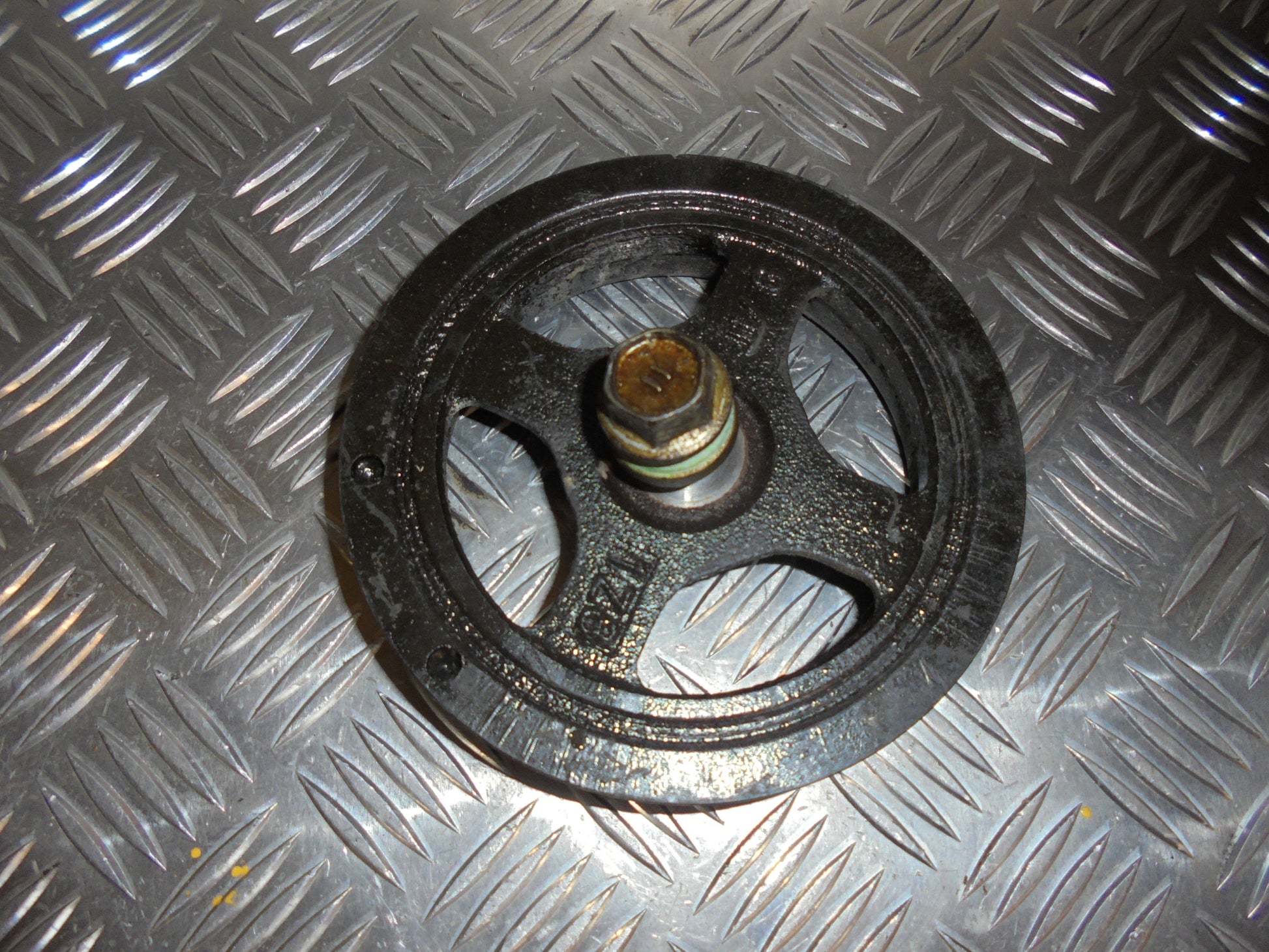 Toyota Yaris Krumtap Remskive Servo Med OEM Nr. Ophugger Fra Toyota Ophugger