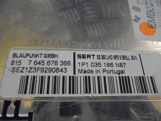 Seat Leon 1P Radio M/Cd Med OEM Nr. Ophugger Fra Seat Ophugger