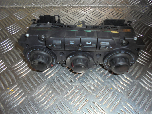 Seat Leon 1P Varmeregulering Med OEM Nr. 5P0820047L Fra Seat Ophugger