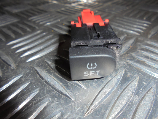 Seat Leon 1P Kontakt Diverse Med OEM Nr. Ophugger Fra Seat Ophugger