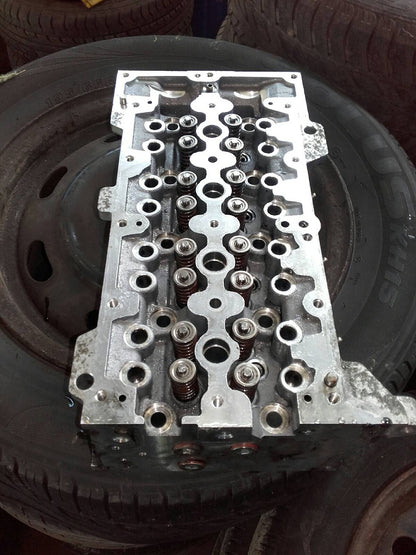 Opel Combo C Topstykke Med OEM Nr. Ophugger Fra Opel Ophugger