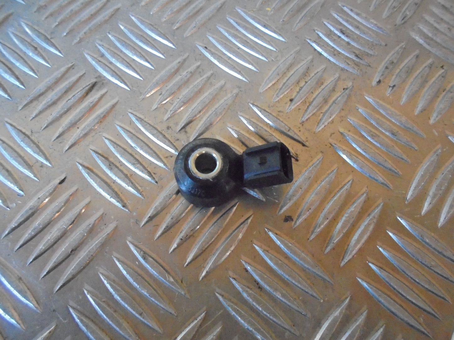 Ford Fiesta 7 Bankeføler Med OEM Nr. Ophugger Fra Ford Ophugger