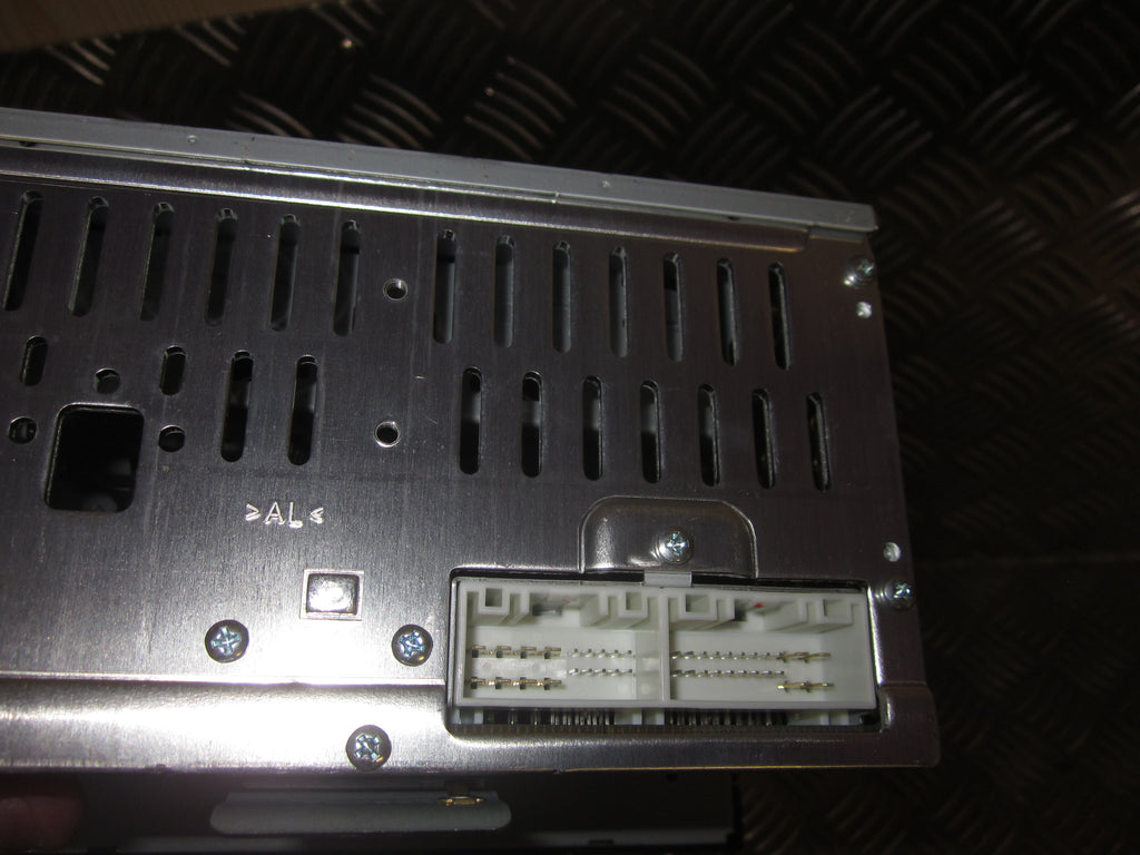 Kia Rio Ub Radio M/Cd Med OEM Nr. 961701W710CA Fra Kia Ophugger