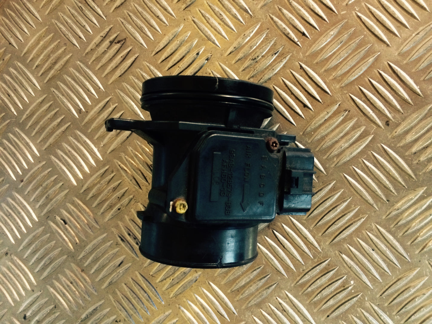 Ford Focus Luftmængdemåler Med OEM Nr. Ophugger Fra Ford Ophugger