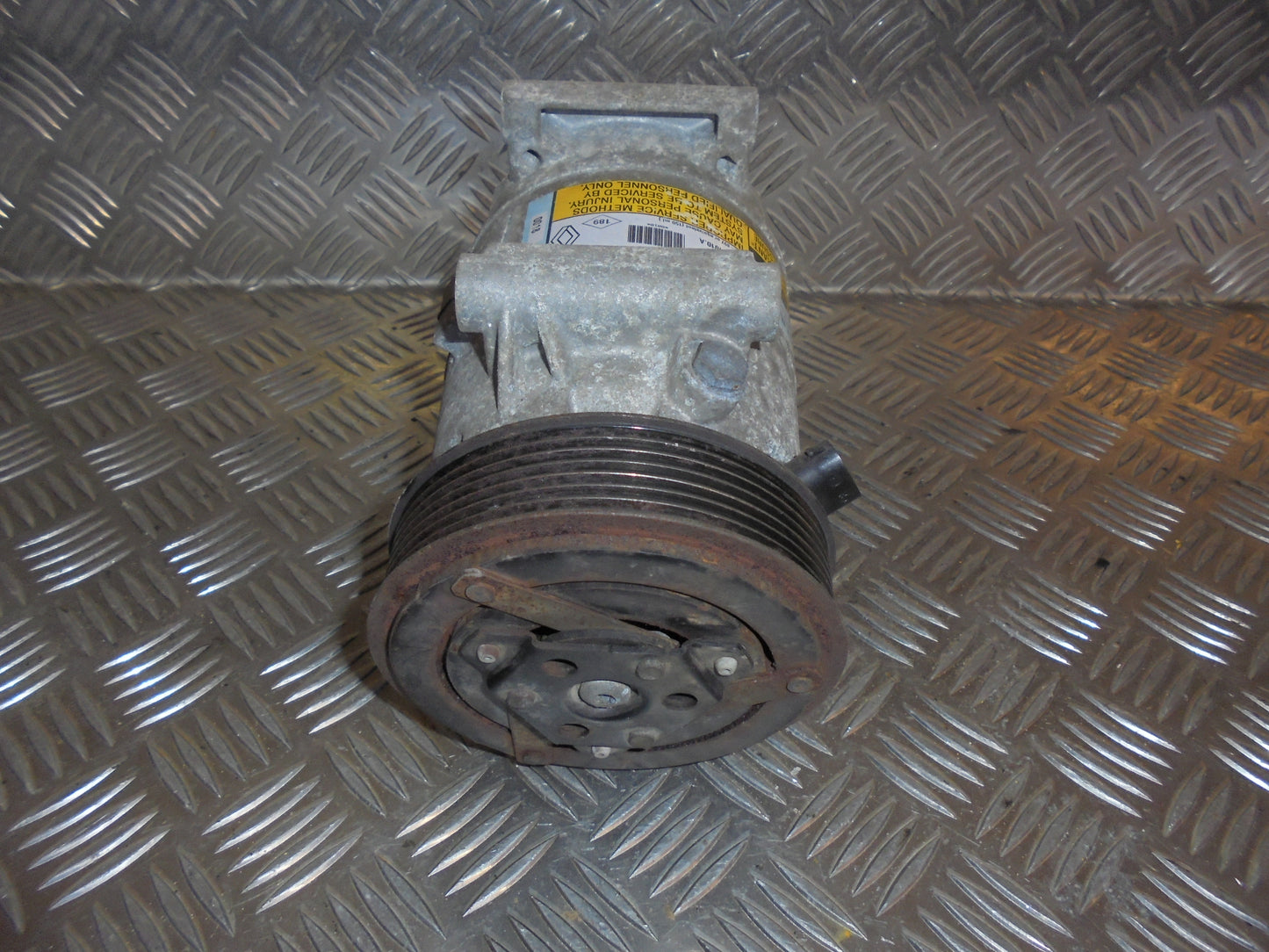 Renault Megane Scenic 2 Aircondition Pumpe Med OEM Nr. 8200309193 Fra Renault Ophugger