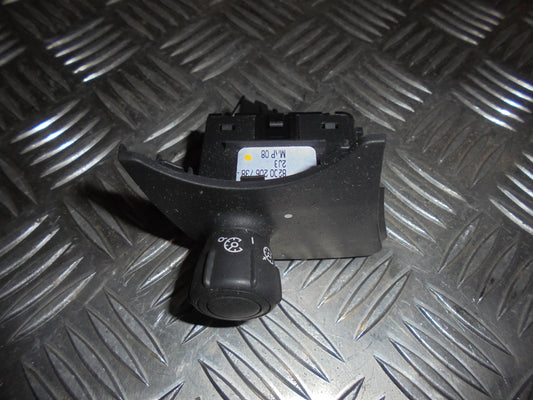 Renault Megane Scenic 2 Kontakt Diverse Med OEM Nr. Ophugger Fra Renault Ophugger