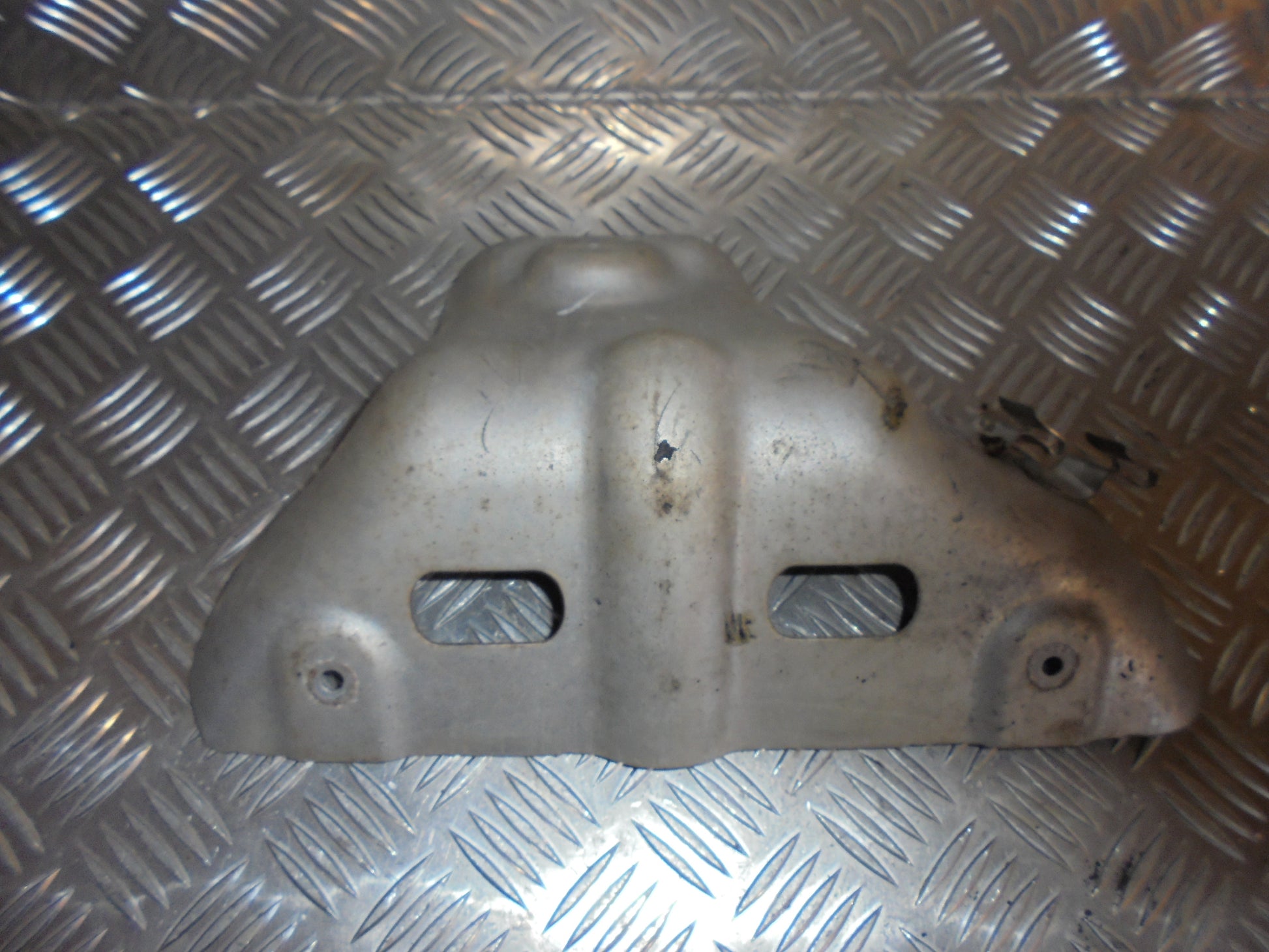 Hyundai I20 MA Varmeskjold Med OEM Nr. Ophugger Fra Hyundai Ophugger