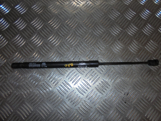 Hyundai I20 MA Bagklapsdæmper Med OEM Nr. Ophugger Fra Hyundai Ophugger