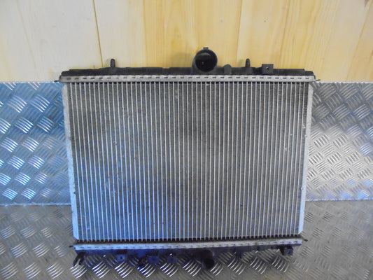 Peugeot 406 Køler Med OEM Nr. Ophugger Fra Peugeot Ophugger