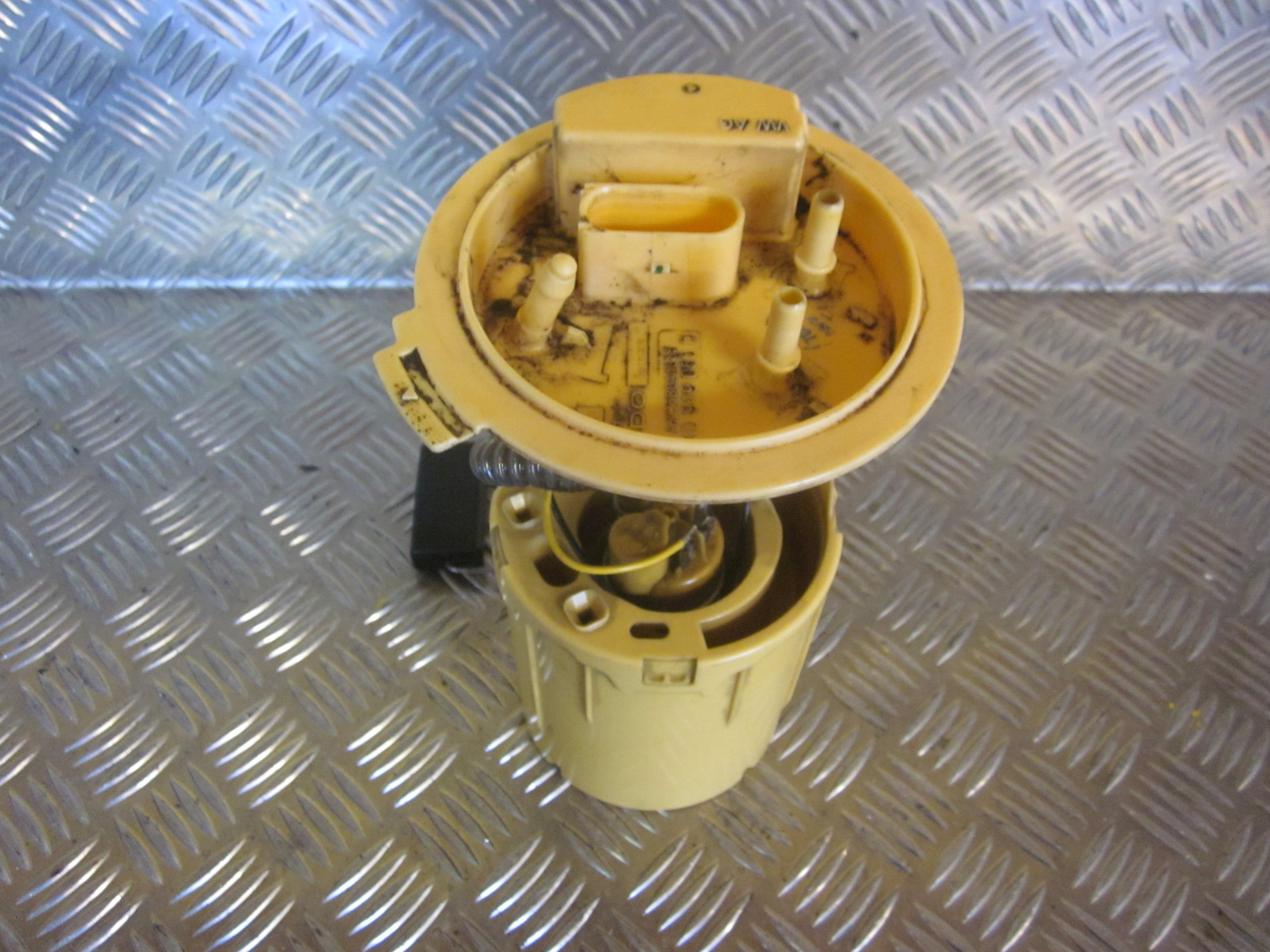 Audi A3 Benz/Brændstofpumpe El Med OEM Nr. 1K0919050D Fra Audi Ophugger