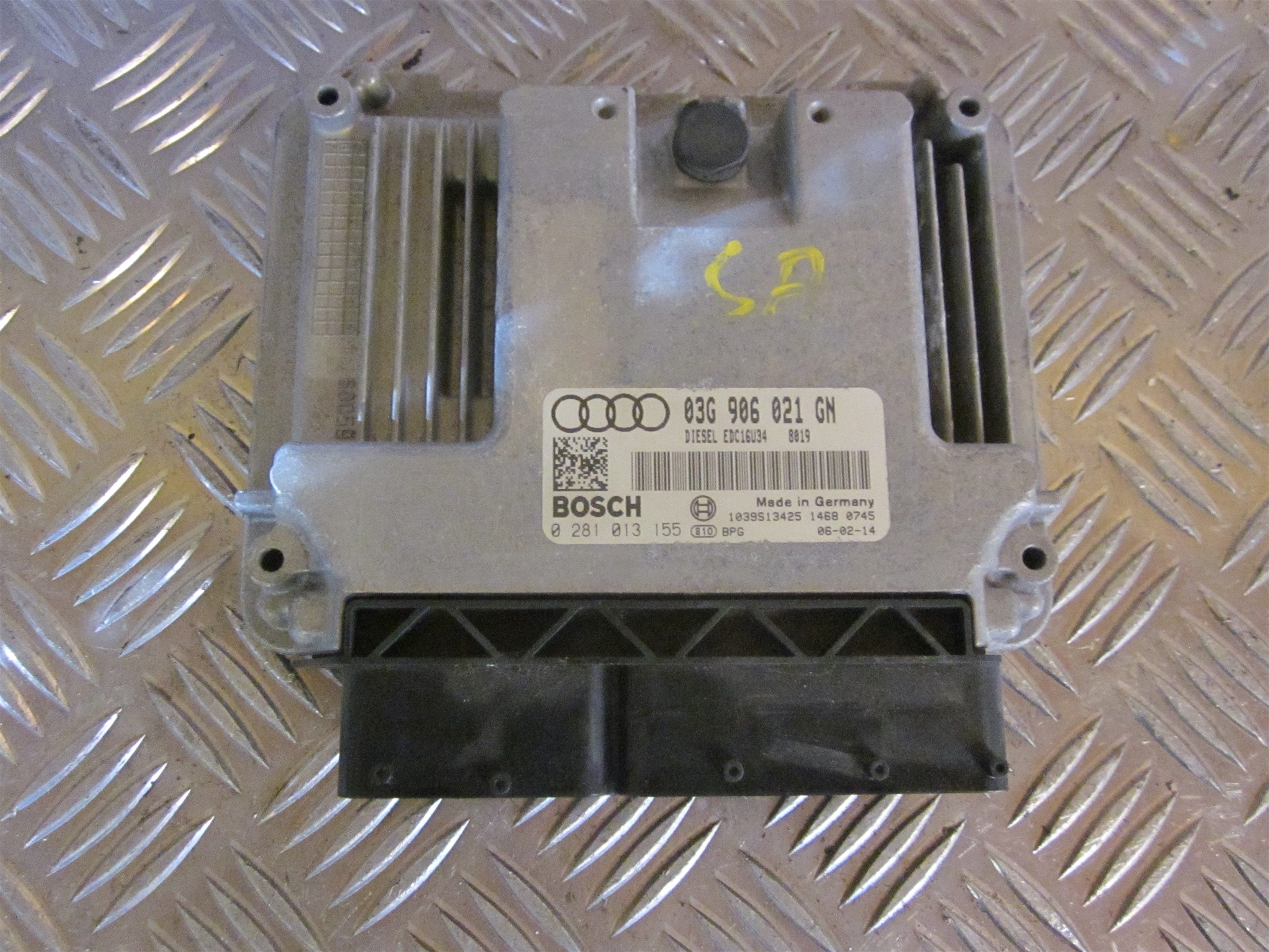 Audi A3 Motorstyring - Motorstyreboks - Injection Elboks Med OEM Nr. 03G906021GN Fra Audi Ophugger