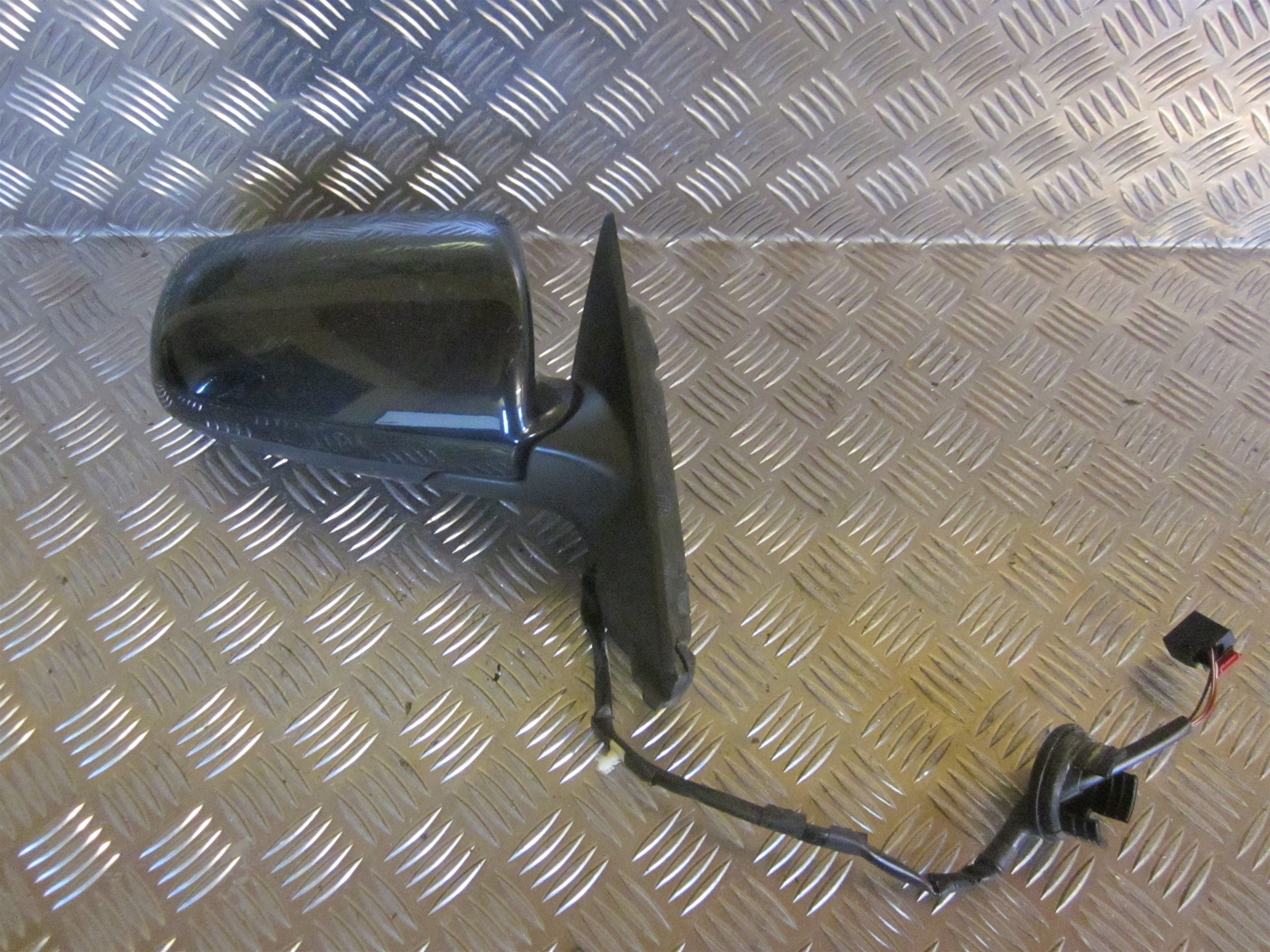 Audi A3 Sidespejl Med OEM Nr. 8P1858532K Fra Audi Ophugger
