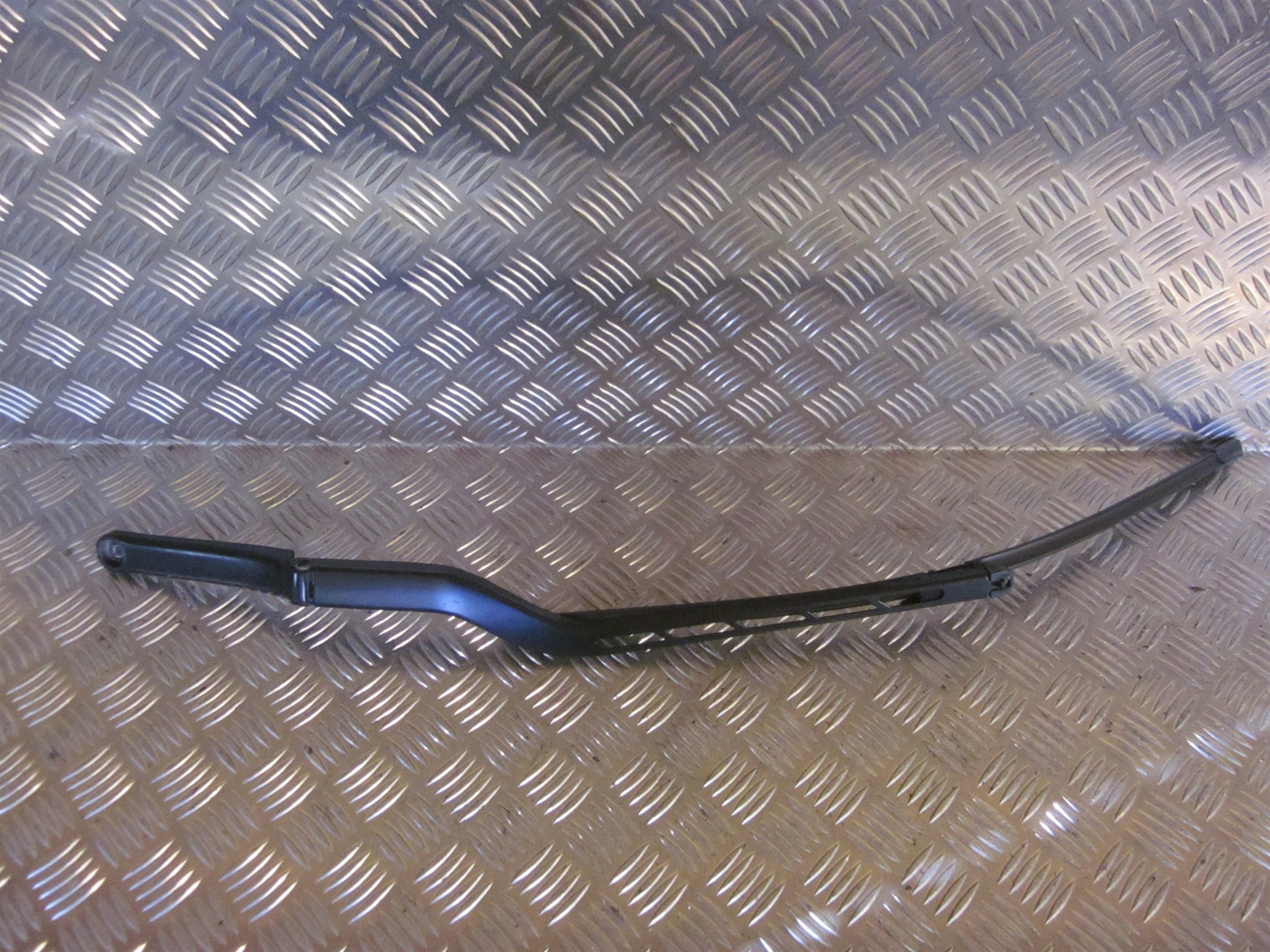 Audi A3 Viskerarm Med OEM Nr. 8P1955407A Fra Audi Ophugger