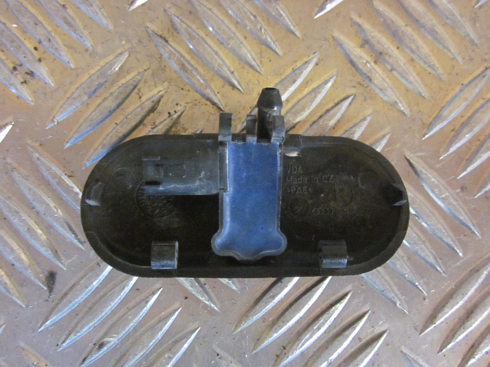 Audi A3 Sprinklerdyse Med OEM Nr. 8P0955987C Fra Audi Ophugger