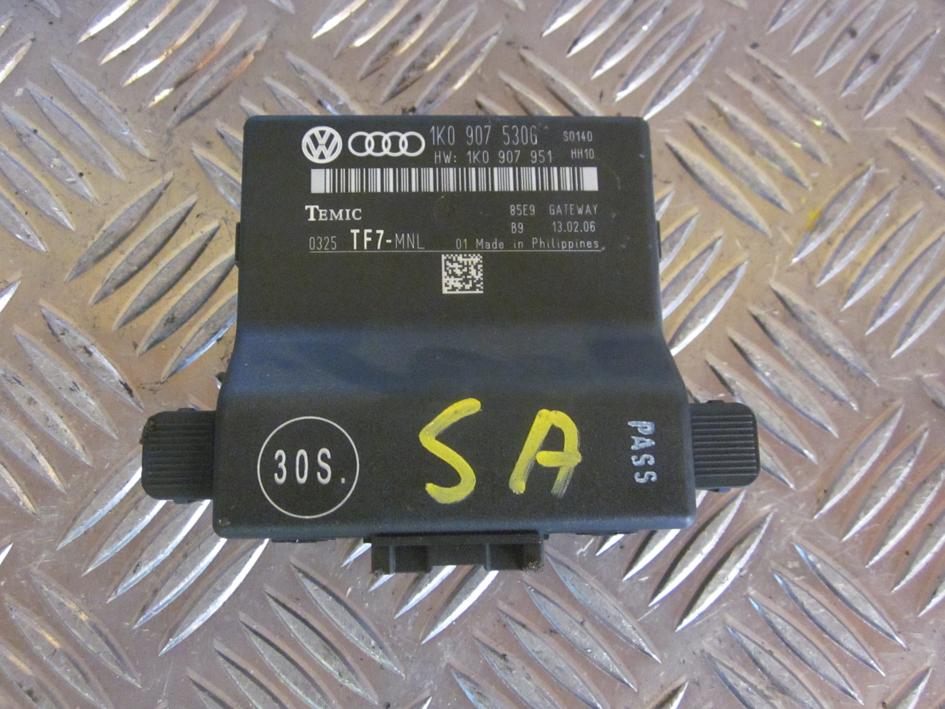 Audi A3 Relæ Diverse Med OEM Nr. 1K0907530G Fra Audi Ophugger