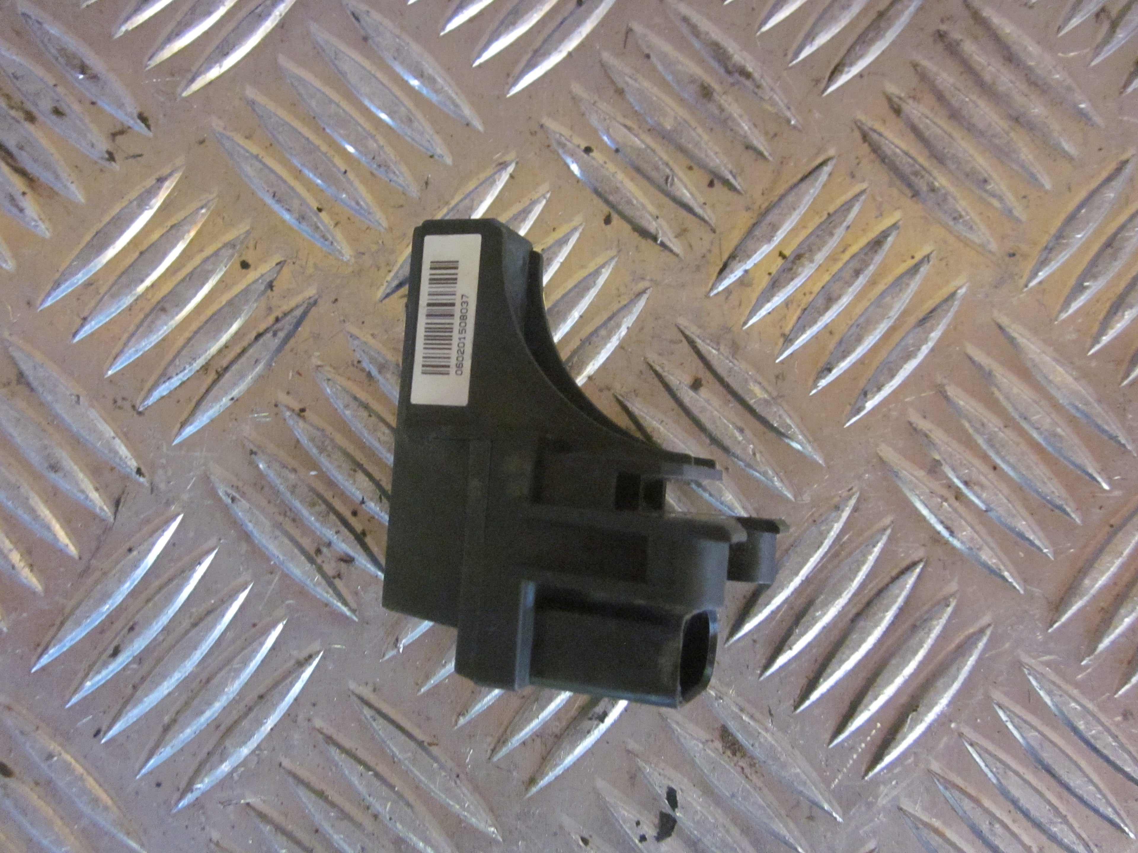 Audi A3 Radio Div. Tilbehør Med OEM Nr. 4B0919145B Fra Audi Ophugger