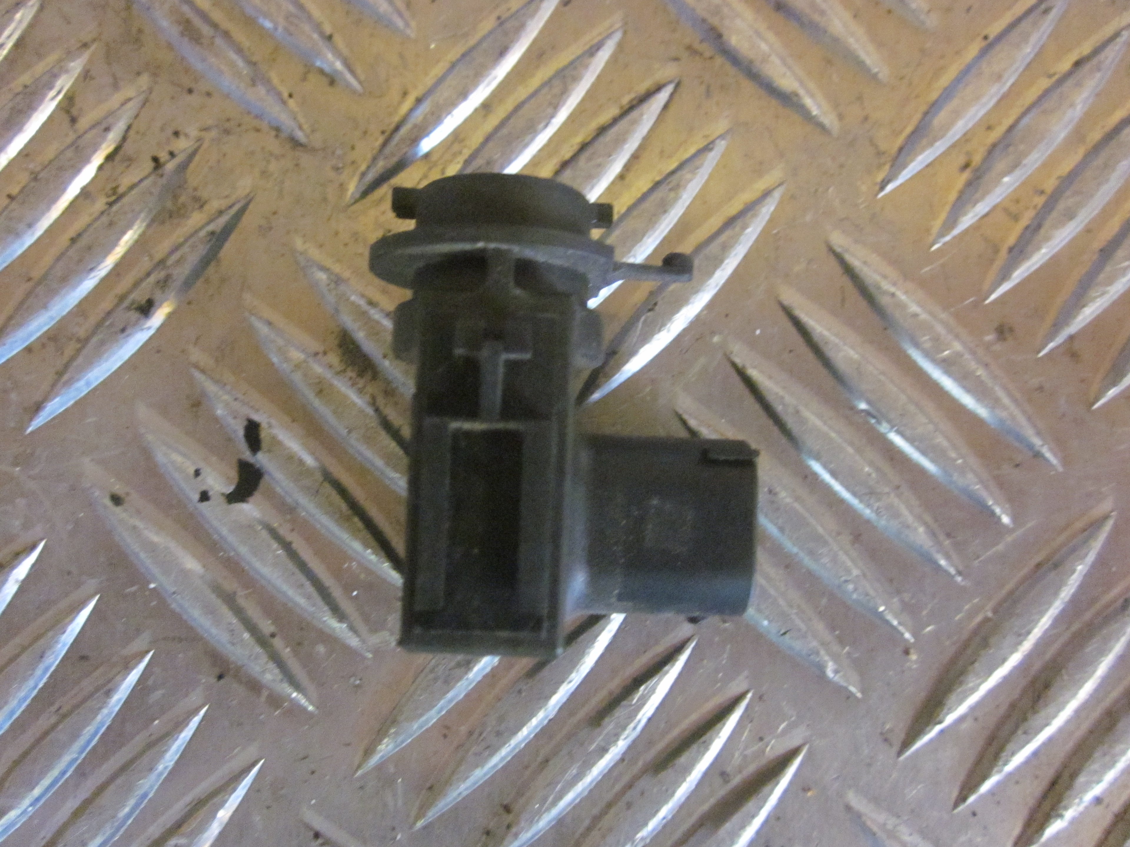 Audi A3 Tilbehør Diverse Med OEM Nr. 4B0907659A Fra Audi Ophugger