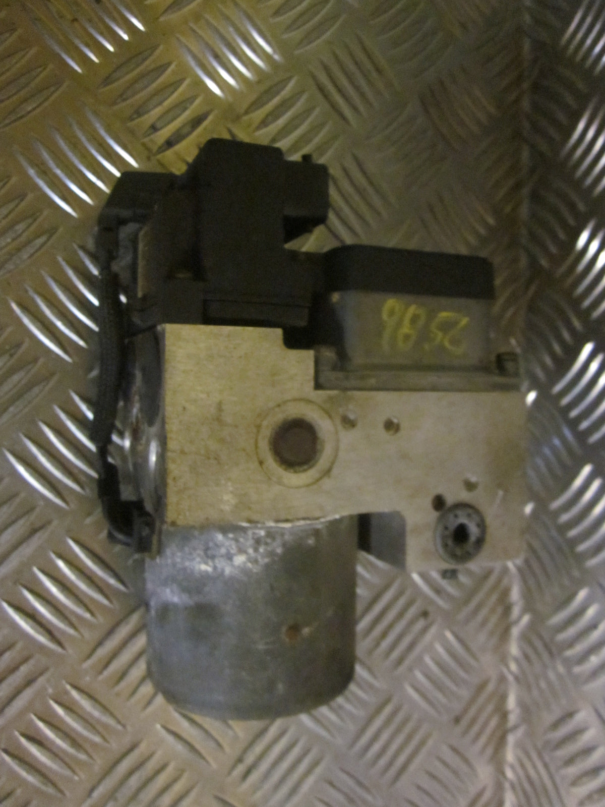 Opel Vectra B ABS Pumpe Med OEM Nr. 0273004516 Fra Opel Ophugger