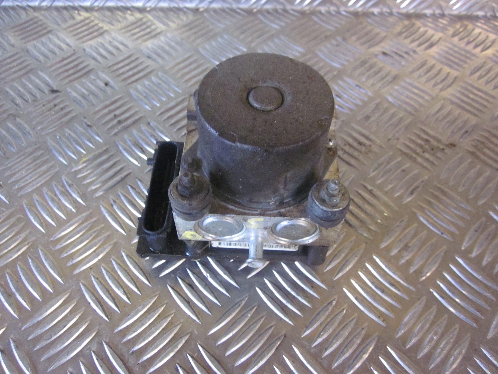 Nissan Micra K12 Abs Pumpe Med OEM Nr. 0265800320 Fra Nissan Ophugger
