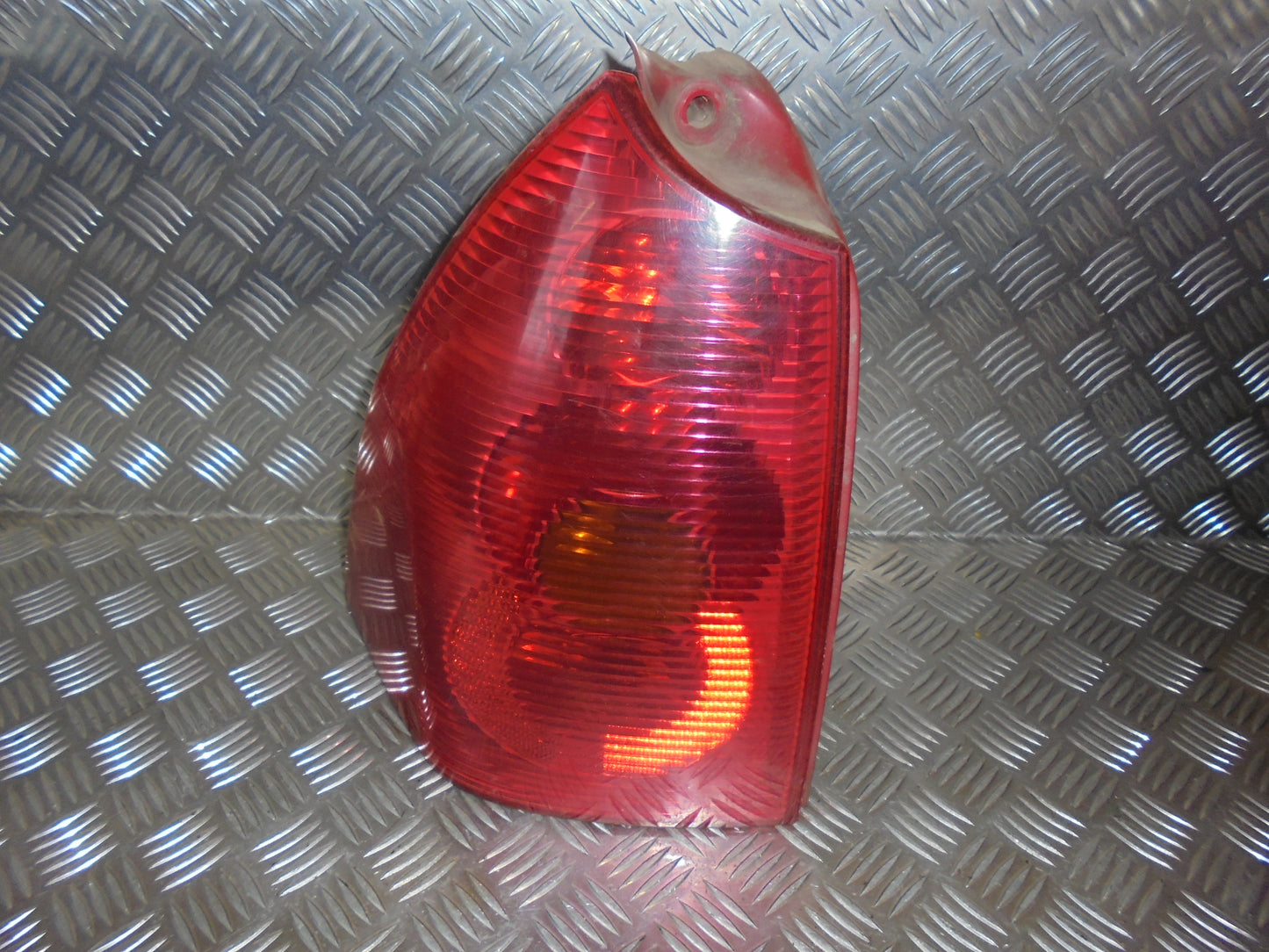 Peugeot 307 Baglygte Med OEM Nr. Ophugger Fra Peugeot Ophugger