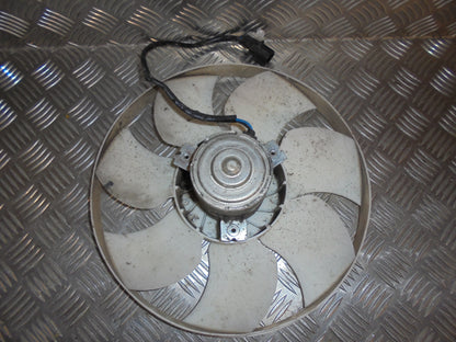 Peugeot 107 Kølerblæser El Med OEM Nr. 1253G9 Fra Peugeot Ophugger