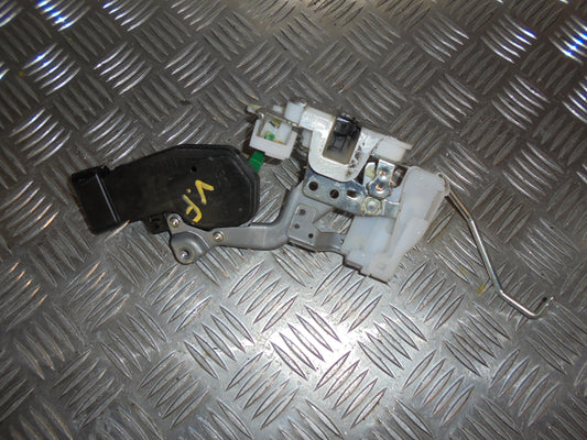 Peugeot 107 Dørlås Med OEM Nr. Ophugger Fra Peugeot Ophugger