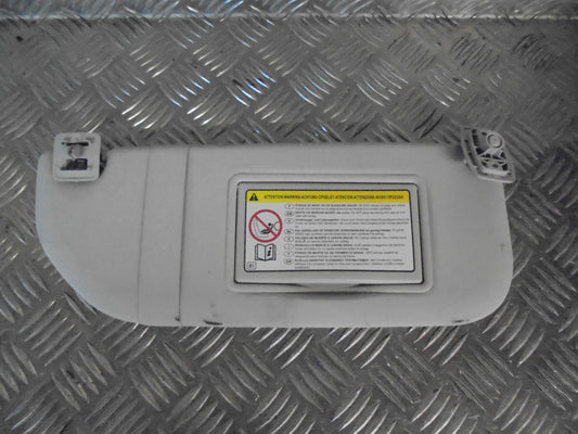 Peugeot 107 Solskærm Med OEM Nr. Ophugger Fra Peugeot Ophugger