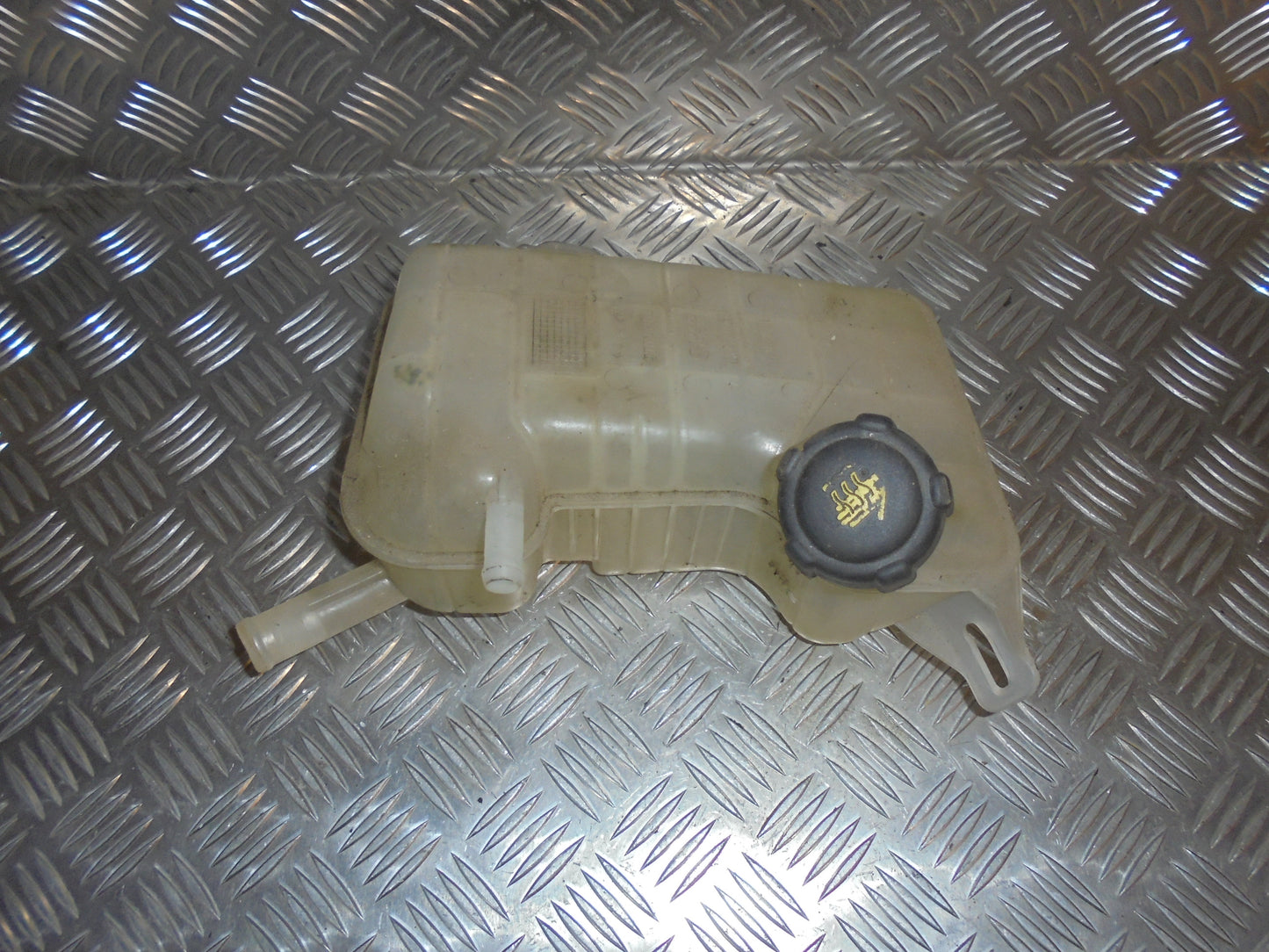 Renault Megane Scenic 2 Ekspansionsbehold Med OEM Nr. Ophugger Fra Renault Ophugger