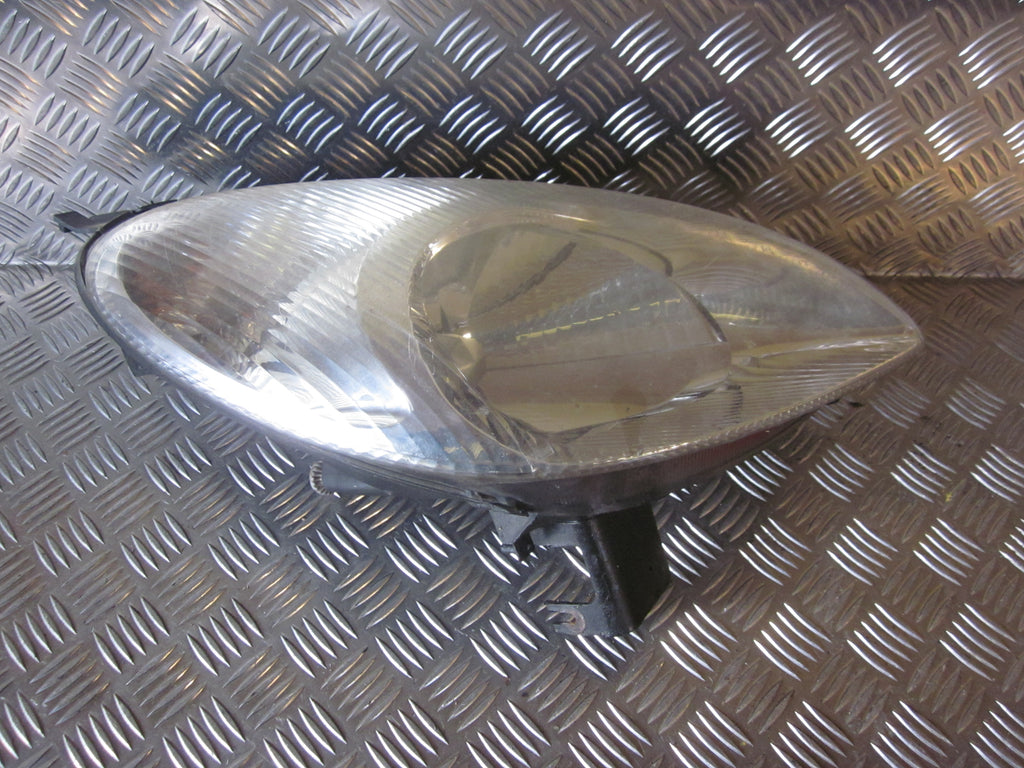 Citroen Xsara Picasso Forlygte Med OEM Nr. 6205W0 Fra Citroen Ophugger