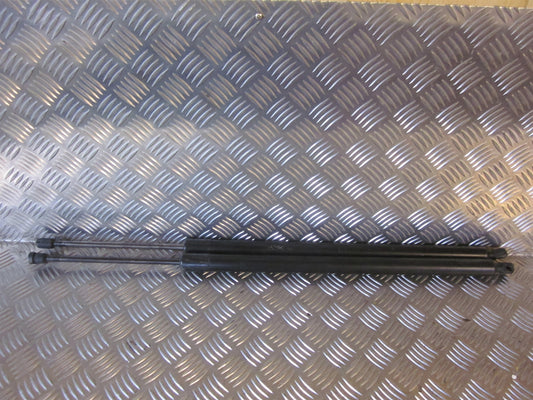 VW Transporter T5 1.Fac: Okt 2009/Jul 2015 Bagklapsdæmper Med OEM Nr. Ophugger Fra VW Ophugger