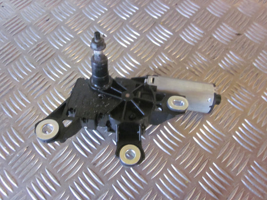 VW Transporter T5 1.Fac: Okt 2009/Jul 2015 Bagrudevisker Motor Med OEM Nr. Ophugger Fra VW Ophugger