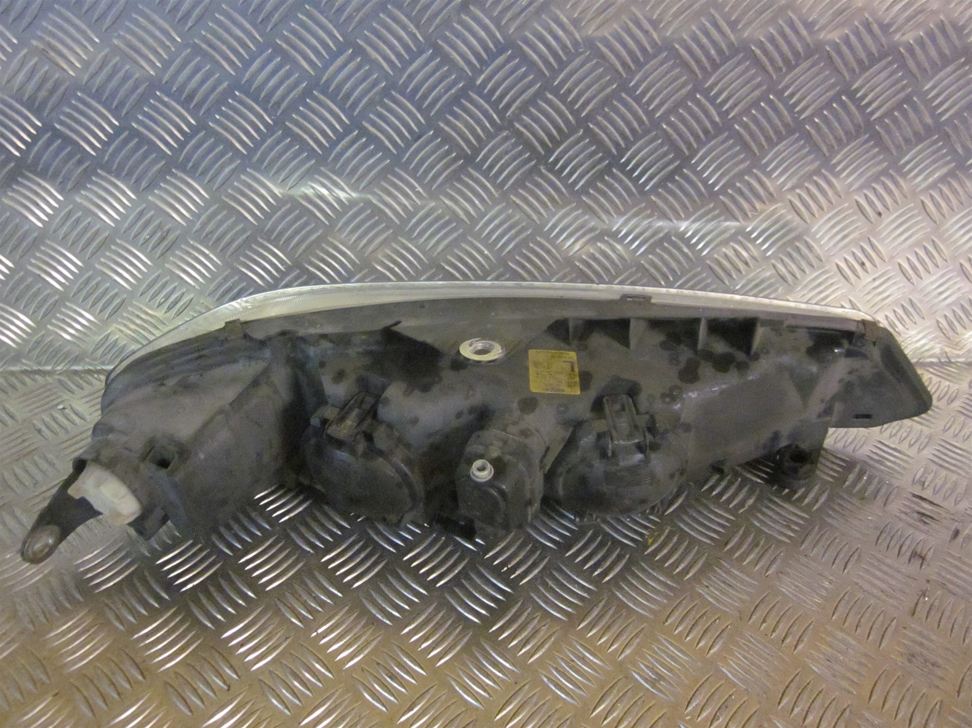 Peugeot 406 Forlygte Med OEM Nr. 6204V2	 Fra Peugeot Ophugger