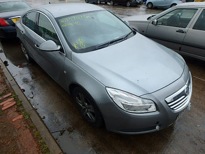 Opel Insignia A Pluk-Selv-Bil Med OEM Nr. Ophugger Fra Opel Ophugger