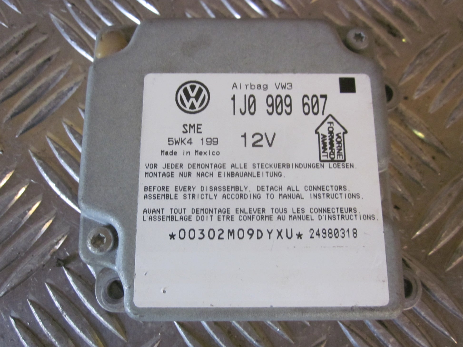 VW Passat 3B Airbag Elboks Med OEM Nr. Ophugger Fra VW Ophugger