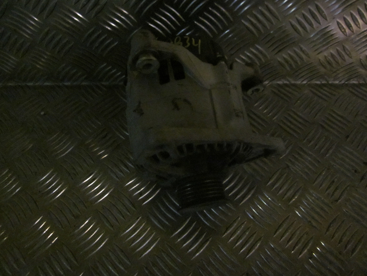 Ford Focus Generator Med OEM Nr. 219149802 Fra Ford Ophugger