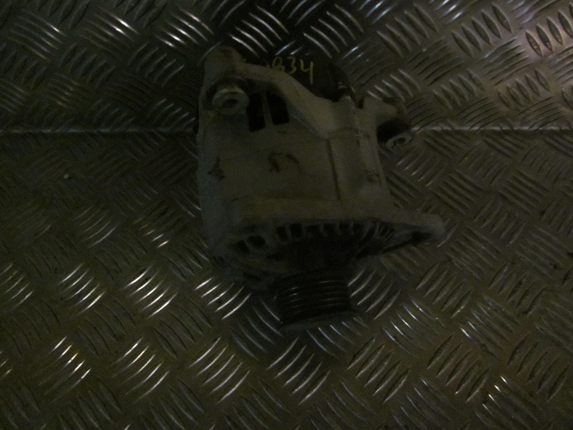 Ford Focus Generator Med OEM Nr. 219149802 Fra Ford Ophugger